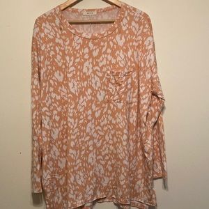 Entro Leopard Print Long Sleeve Top